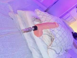 charlotsweett live webcam show