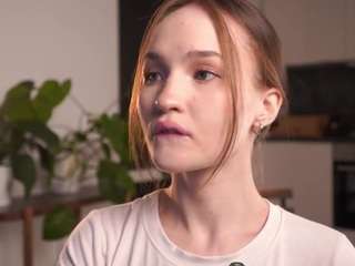 charmainelannan live cam profile