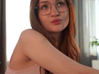 CharmaineLannan live cam on CamSoda