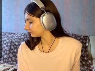 le modèle eldorasebero est en webcam porno dans un show sur le site camsoda, il possède les tags suivants: anal,orgasm,fingers,fuck machine,full nudity,genital piercings,handjob,naked,no drinking,no smoking,playdildo,facial piercings,pov,sex toys,shaved pussy,skinny,squirter,teen 18,twerk,wet