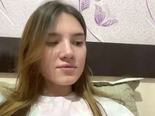 Live webcam model fayeschoenhals on Soda Cams