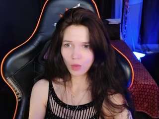 le modèle gg-viper est en webcam porno dans un show sur le site camsoda, il possède les tags suivants: erotic dance,facial piercings,foot fetish,gray eyes,no drinking,skinny,small tits,smoking,spanking,striptease,tattoos,twerk,brown hair,hd