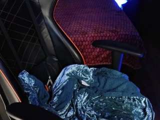 le modèle gg-viper est en webcam porno dans un show sur le site camsoda, il possède les tags suivants: erotic dance,facial piercings,foot fetish,gray eyes,no drinking,skinny,small tits,smoking,spanking,striptease,tattoos,twerk,brown hair,hd