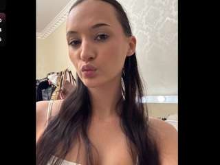 Este modelo está en vivo ahora. jungmorioka