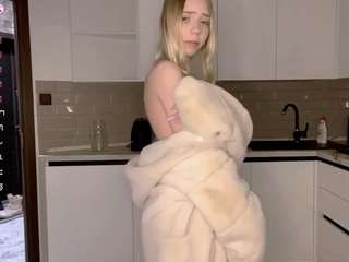 le modèle leannshamsi est en webcam porno dans un show sur le site camsoda, il possède les tags suivants: anal toys,pussy,lingerie,lush,natural,nature,nipple piercings,no drinking,no smoking,public,sexy,green eyes,skinny,spank,squirter,strip,tease,teen 18,thin,young adult