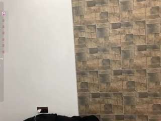 Live cam show with LeannShamsi