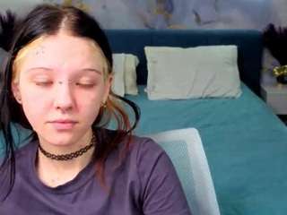 Live webcam model lina-xd on Soda Cams