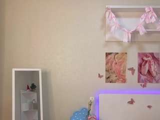 milly-jade live webcam show
