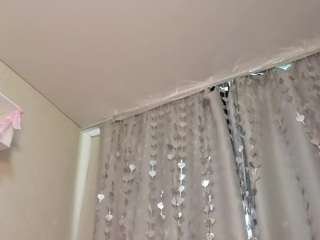 milly-jade live webcam show