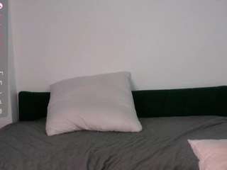ShelleyCloughly live webcam show