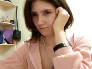 Live webcam model tarynoleksiak on Soda Cams