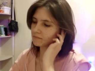 Live webcam model tarynoleksiak on Soda Cams