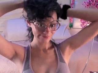 Live webcam model tyna01 on Soda Cams