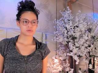 tyna01 Live Webcam on CamSoda