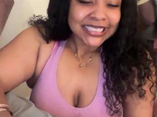 yourmamisilkx webcam