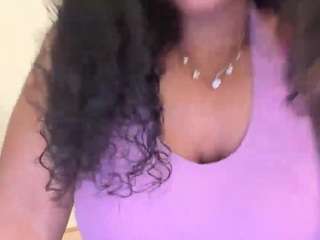 yourmamisilkx webcam