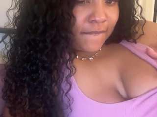 yourmamisilkx webcam