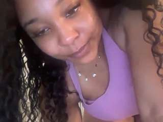 yourmamisilkx webcam