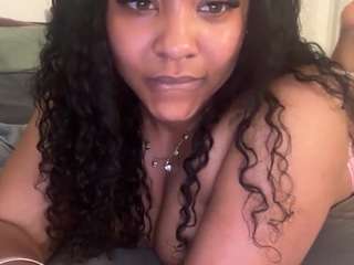 yourmamisilkx Live Webcam on CamSoda