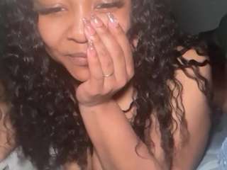 yourmamisilkx webcam