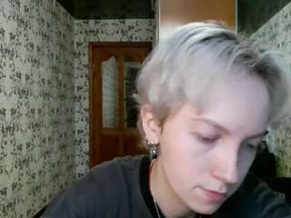 Live webcam model corrinekollar on Soda Cams