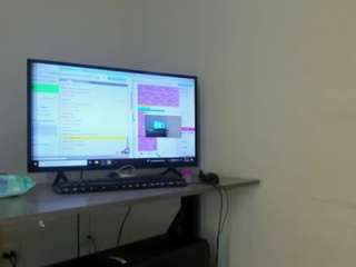 elizabeth-ellie webcam