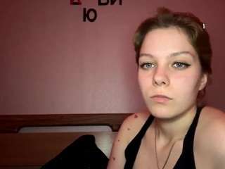 kandravoorhis's CamSoda show and profile