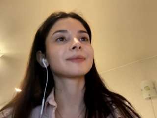 Live webcam model lynellearmwood on Soda Cams