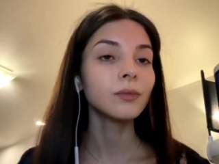 lynellearmwood webcam model