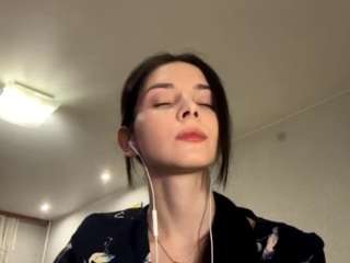 lynellearmwood live cam profile