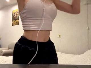 lynellearmwood webcam