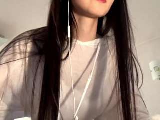 le modèle lynellearmwood est en webcam porno dans un show sur le site camsoda, il possède les tags suivants: ahegao,skinny,ass bouncing,nature,nipple piercings,no drinking,public,pussy,sex toys,sexy,solo,massage,spank,squirter,strip,tattoos,tease,twerk,upskirt,wet