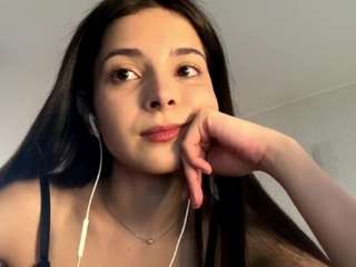 le modèle lynellearmwood est en webcam porno dans un show sur le site camsoda, il possède les tags suivants: ahegao,skinny,ass bouncing,nature,nipple piercings,no drinking,public,pussy,sex toys,sexy,solo,massage,spank,squirter,strip,tattoos,tease,twerk,upskirt,wet