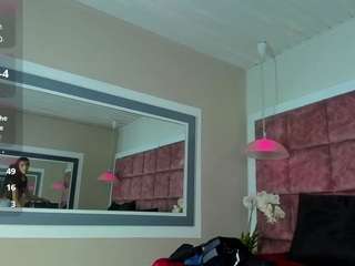 mxli-divine Live Webcam on CamSoda