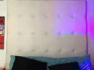 le modèle mxli-divine est en webcam porno dans un show sur le site camsoda, il possède les tags suivants: anal toys,big cock,black hair,brown eyes,colombia,dirty talk,drinking,facial piercings,gape,genital piercings,orgasm,smoking,tattoos,teen 18,young adult,hd