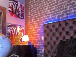 le modèle mxli-divine est en webcam porno dans un show sur le site camsoda, il possède les tags suivants: anal toys,big cock,black hair,brown eyes,colombia,dirty talk,drinking,facial piercings,gape,genital piercings,orgasm,smoking,tattoos,teen 18,young adult,hd