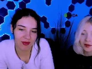 sabrina-mooore's CamSoda show and profile