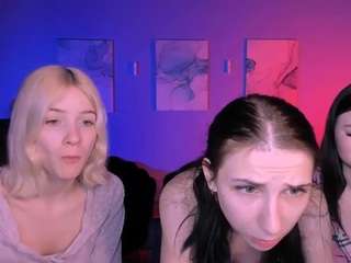 Live webcam model sabrina-mooore on Soda Cams