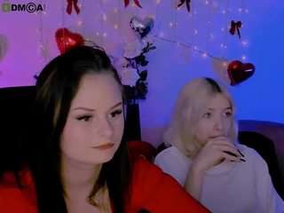 sabrina-mooore Live Webcam on CamSoda