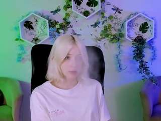 sabrina-mooore live webcam show