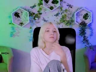 sabrina-mooore's live room