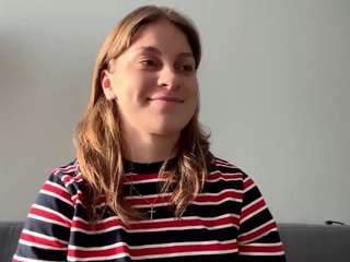 Live webcam model zanaroskos on Soda Cams