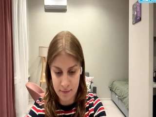 zanaroskos's CamSoda show and profile