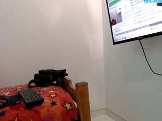 bubismelany live cam profile