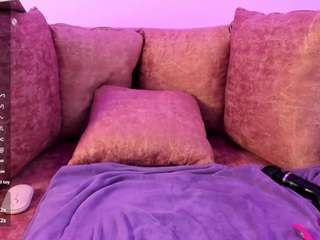 Live webcam model daily-1 on Soda Cams