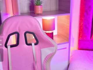 Danika Dahl live cam