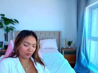 le modèle debra-fox est en webcam porno dans un show sur le site camsoda, il possède les tags suivants: body massage,no drinking,upskirt,thick,brown eyes,no smoking,striptease,moaning,flashing,feet,doggy style,cowgirl,big ass,big tits,brown hair,curvy,hd,latina