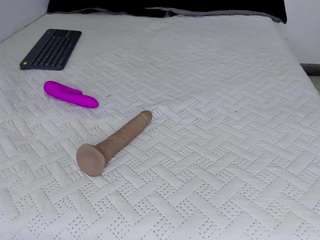 dulce-34's CamSoda show and profile