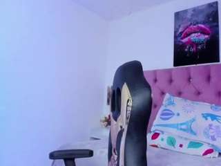 isabella-wisx Live Webcam on CamSoda