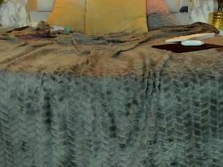 mysterius-woman live cam profile